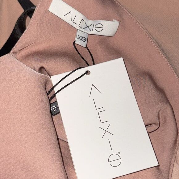 NWT Alexis Malia Off- Shoulder Blush Rose Ruffle Blouse XS Revolve - Picture 12 of 15